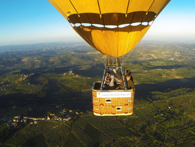 Private-Privilege-balloon-flight-tuscany