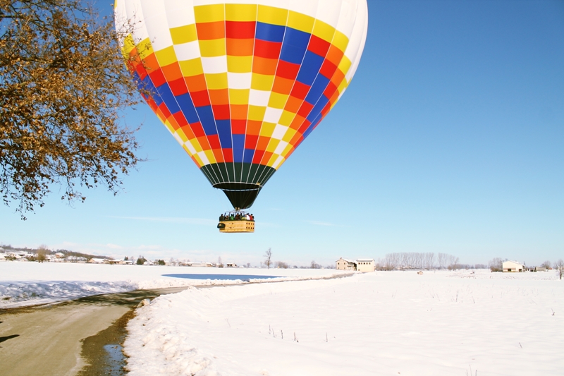 balloon landing on the road