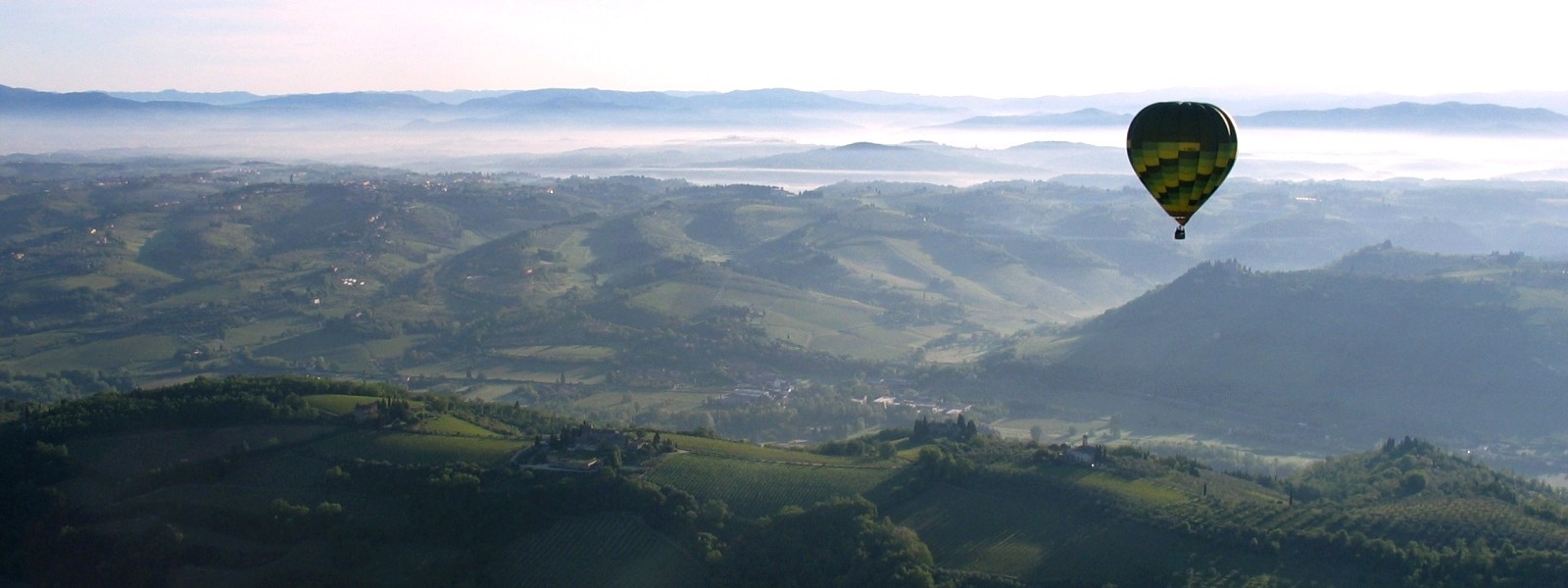 Hotair ballooning in Tuscany, Florence, Siena, Italy